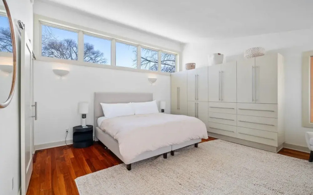 photo 3 of Urban Treehaus