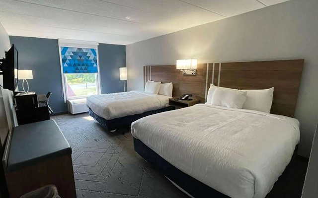photo 3 of USA Inn and Suites Springfield Ohio