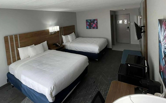 photo 5 of USA Inn and Suites Springfield Ohio