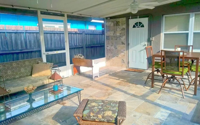 photo 3 of Grace Realty Inc