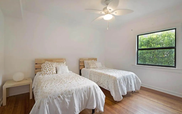 photo 5 of Vacation home, close to everything