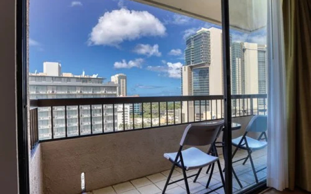 photo 5 of Vacation Internationale Aloha Towers, Honolulu, USA