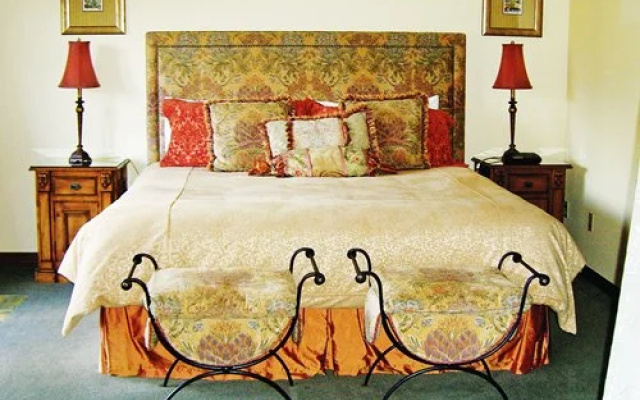 photo 3 of Blackbird Lodge
