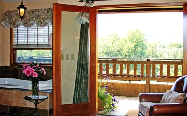 photo 5 of Blackbird Lodge