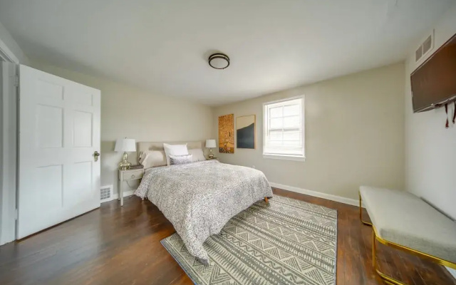 photo 2 of Vacation Rental Near Cleveland, Ohio: 6 Mi Away!