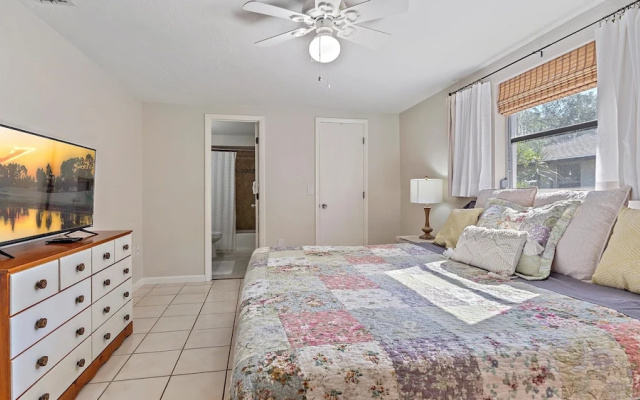 photo 4 of Vacay The Wright Way 2 Bedroom Home by Redawning
