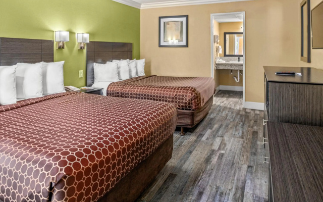photo 2 of Vagabond Inn Costa Mesa