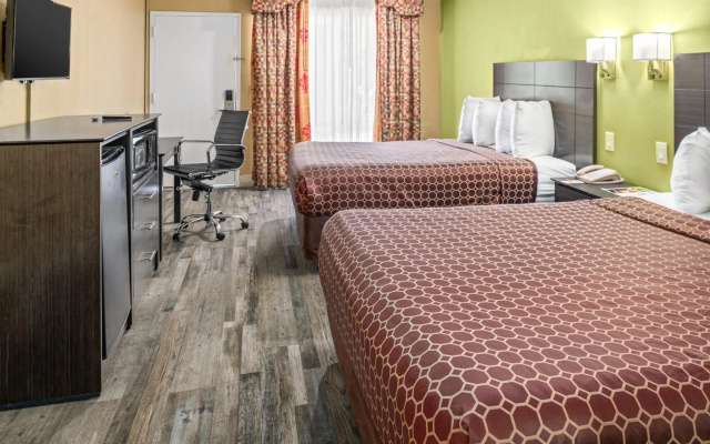 photo 3 of Vagabond Inn Costa Mesa