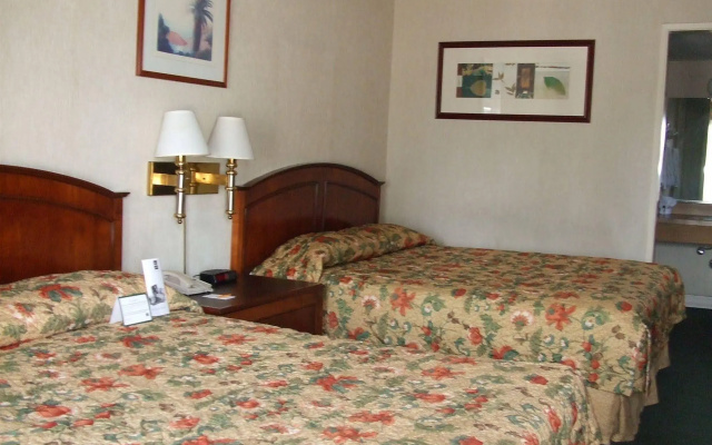 photo 4 of Vagabond Inn Costa Mesa