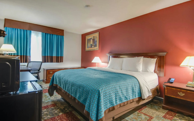 photo 3 of Americas Best Value Inn Hayward