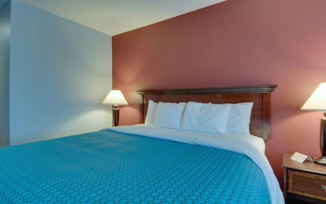 photo 4 of Americas Best Value Inn Hayward
