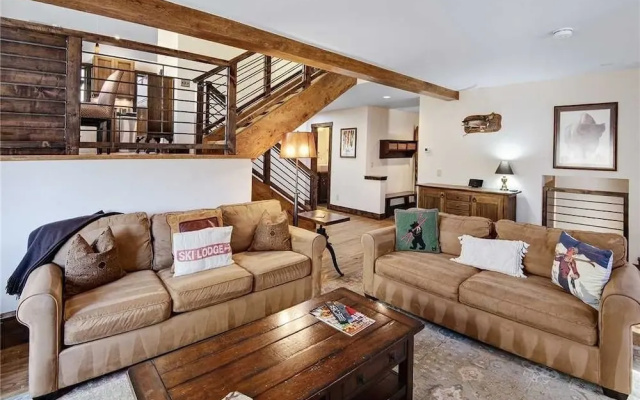 photo 2 of Vail Point #40 4 Bedrooms 3 Bathrooms Condo