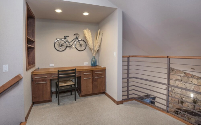 photo 2 of Vail Point #7 4 Bedroom Townhouse by Redawning