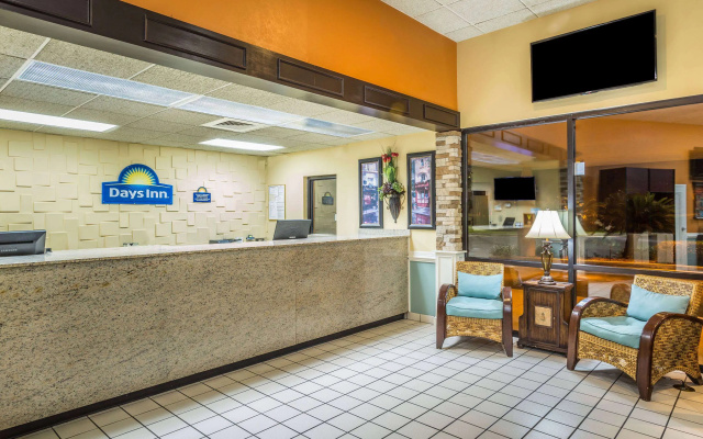 photo 2 of Days Inn by Wyndham Lake Park/Valdosta