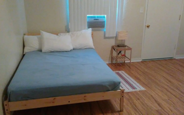 photo 2 of Valley Boulevard Motel