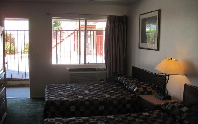 photo 2 of Valley Hotel