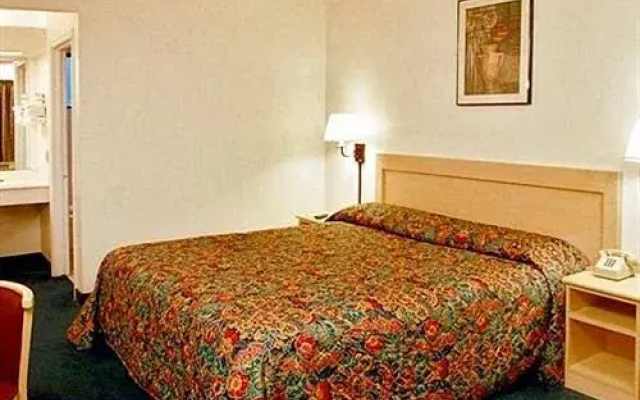 photo 2 of Valley Inn