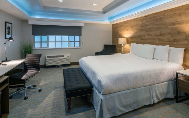 photo 3 of The Row Hotel