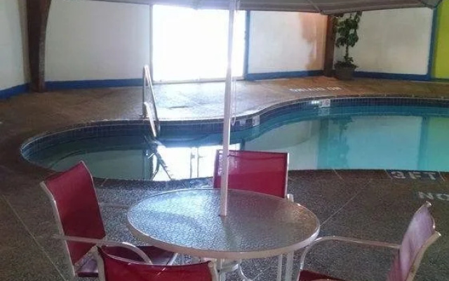 photo 5 of Valley West Inn