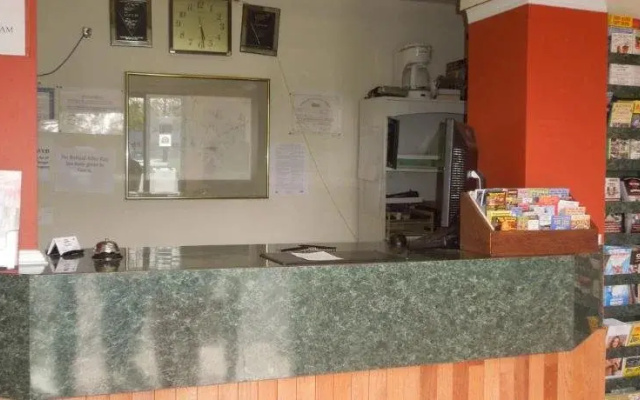 photo 2 of Value Inn