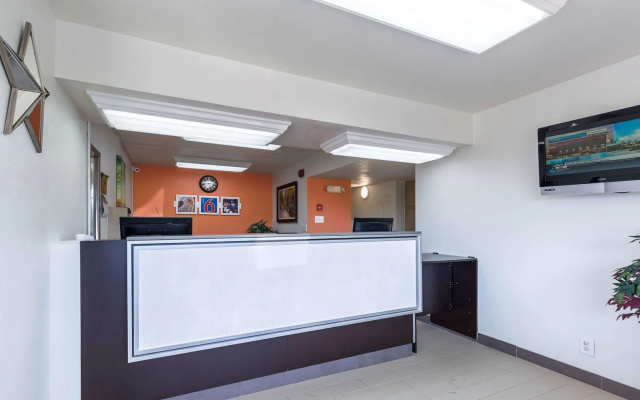 photo 2 of Value Inn