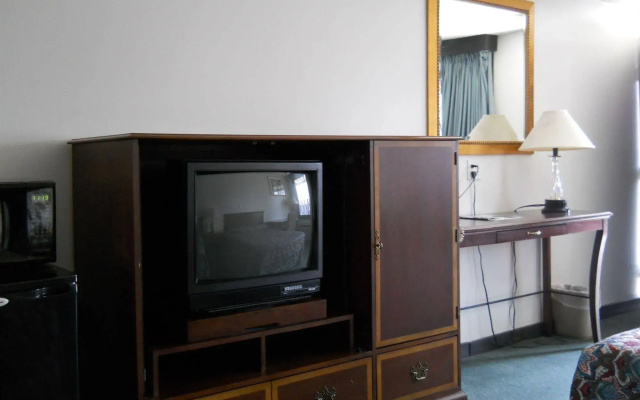 photo 4 of Value Inn Milwaukee Airport South