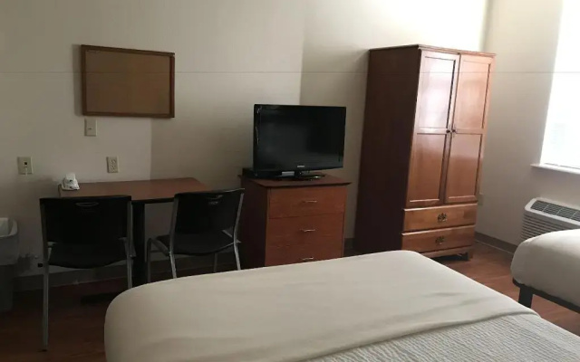 photo 2 of Best Studio Inn