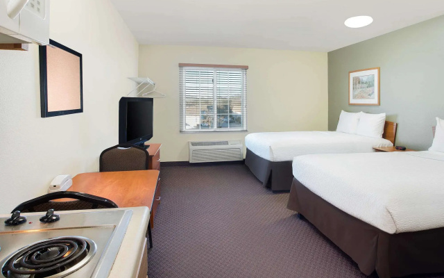 photo 4 of WoodSpring Suites Baton Rouge East I-12