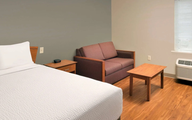 photo 4 of WoodSpring Suites Louisville Clarksville