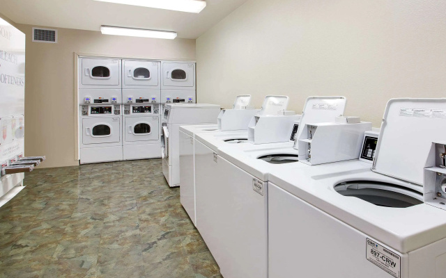 photo 3 of WoodSpring Suites Cincinnati Fairfield