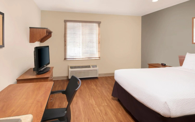 photo 2 of Extended Stay America Select Suites - Fayetteville - West