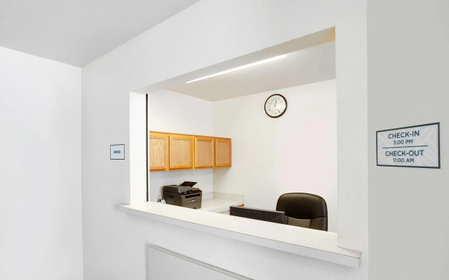 photo 2 of WoodSpring Suites Houston Westchase