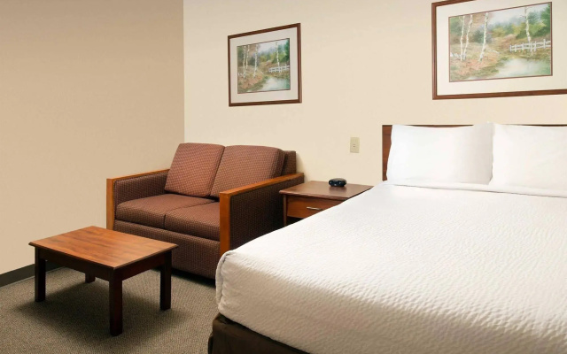 photo 5 of WoodSpring Suites Jacksonville Beach Blvd
