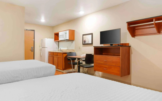 photo 5 of Extended Stay America Select Suites - Kansas City - Stadium