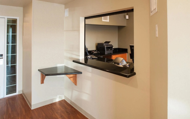 photo 3 of Extended Stay America Select Suites - Phoenix - North
