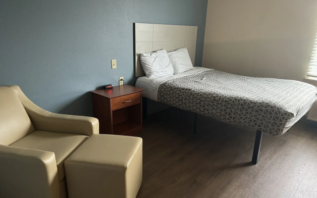 photo 3 of WoodSpring Suites St Louis St Charles