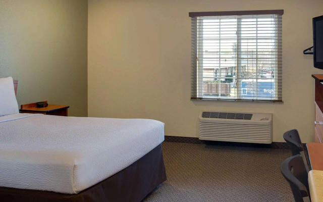 photo 4 of WoodSpring Suites Washington DC Andrews AFB