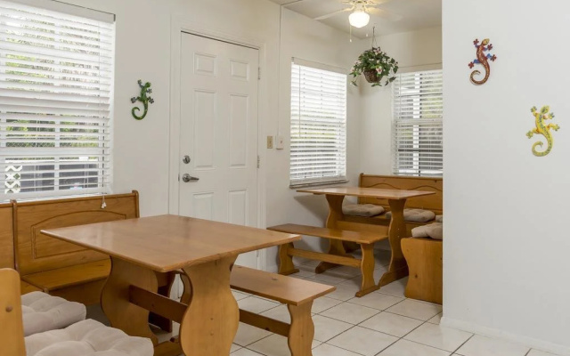 photo 4 of Van Nuys - Vacation Home