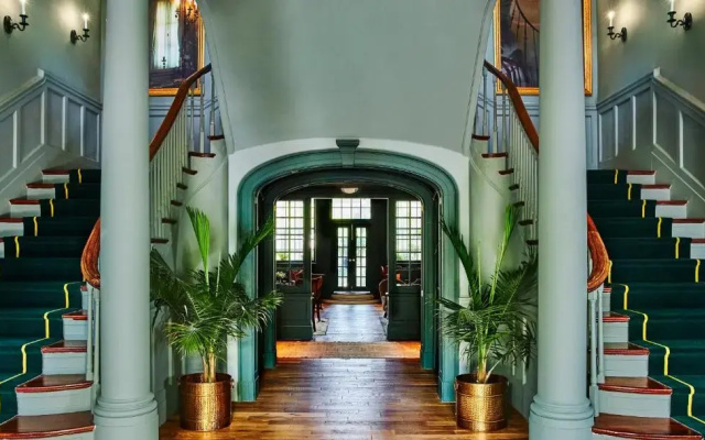 photo 4 of The Vanderbilt, Auberge Collection