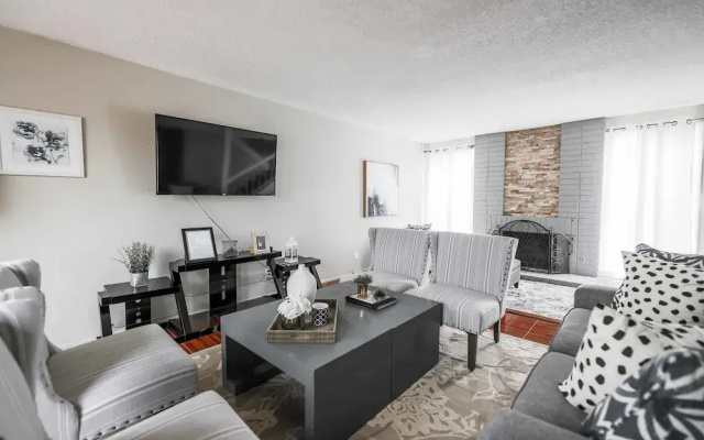 photo 3 of Vegas Delight | Lovely 4Bd w/ Sparkling Pool!
