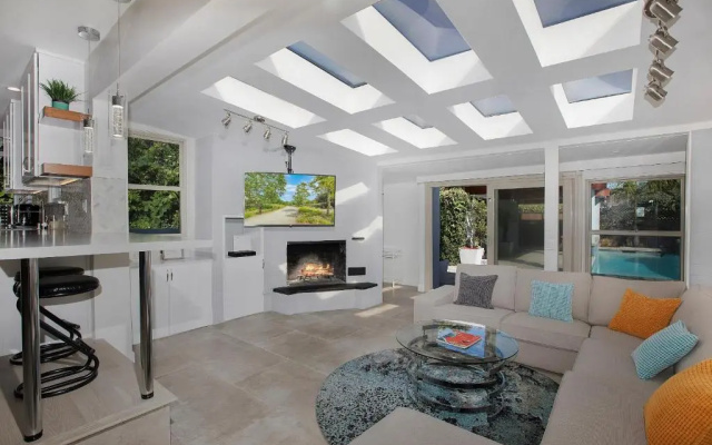 photo 3 of Venice beach house with pool, music studio
