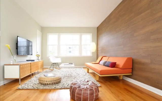 photo 4 of Venice Beachwood - 2 BR Recently remodeled Midcentury Design Suite 5 min Walk to Beach! - MOD 42167