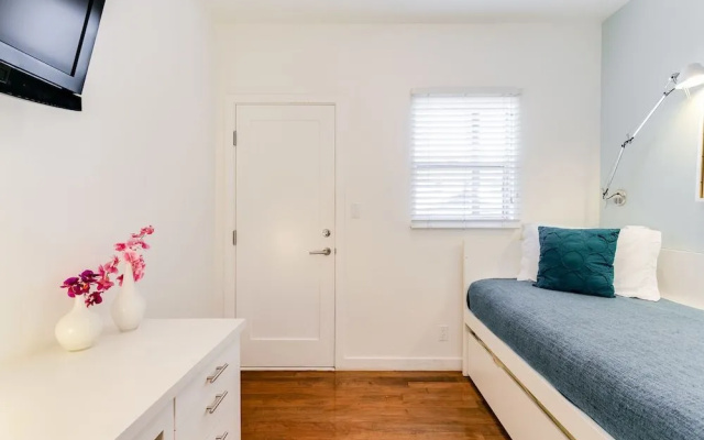 photo 2 of Venice Beach Vacation Condos