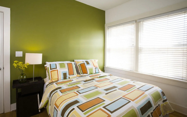 photo 5 of Venice Suites