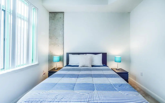 photo 2 of Verizon Center Pad