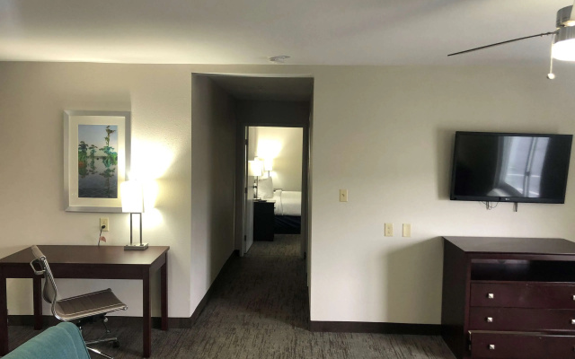 photo 4 of Best Western Plus Vermilion River Inn & Suites
