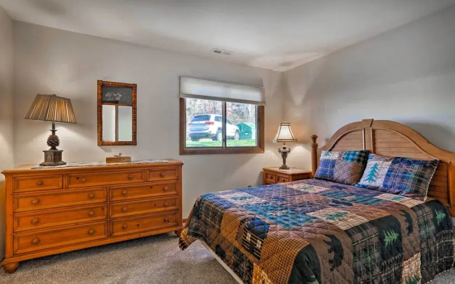 photo 2 of Vernon Township Condo Near Golfing + Skiing!