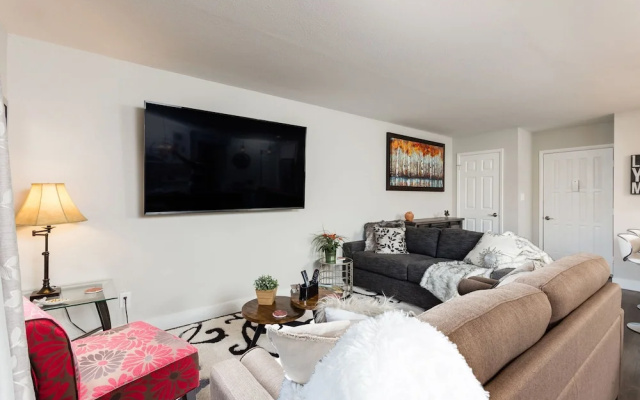 photo 3 of Via De Royal 2 BR by Casago
