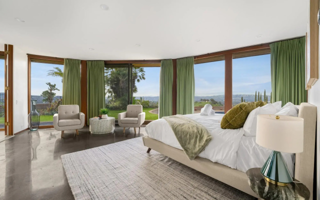 photo 4 of Via Vallarta - An Architecturally Significant California Modern Home