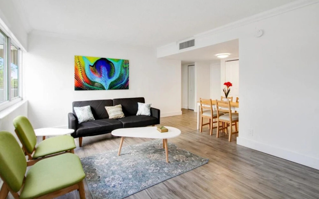 photo 2 of Vibrant 1BR in Coconut Grove by Sonder